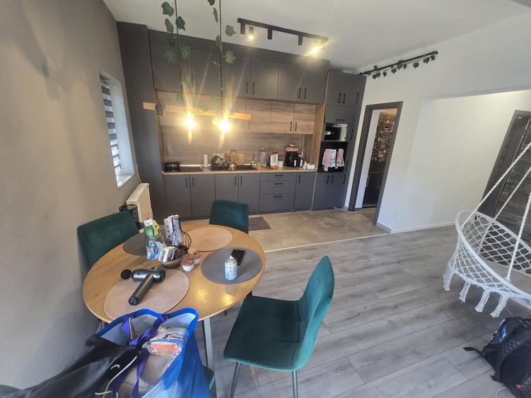 Apartament 2 camere, 60 mp, 2 balcoane, 1 parcare privată
