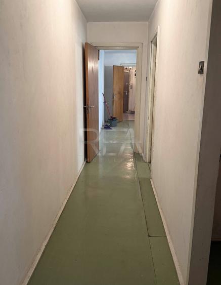 3 camere, 1/4, 67 mp-Apusului-Str. Floarea Rosie