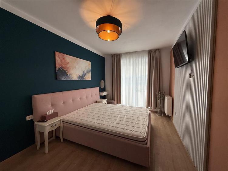 Apartament doua camere Pietonal Coresi Avantgarden ( Kasper )