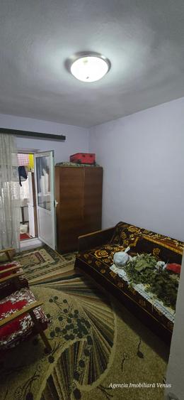 Apartament 4 camere zona Peco Cristal, str.Savenilor