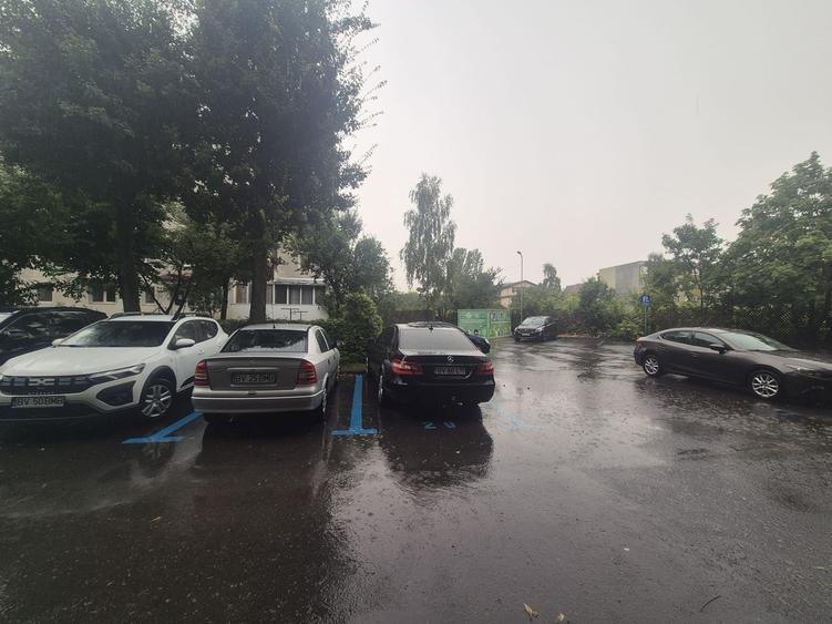 La 10 minute de Centru Civic, 2 camere cu loc parcare și pivniță, pet friendly