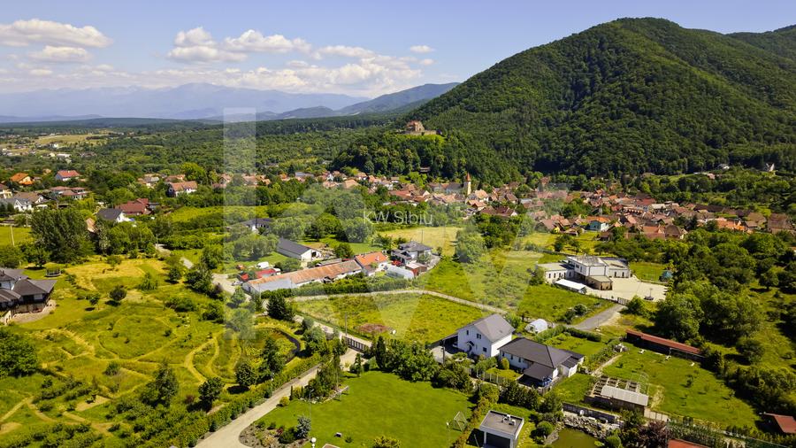 Teren 1340 mp în Cisnădioara – Cu Vedere la Cetatea Medievală și Munții Făgăraș - 3
