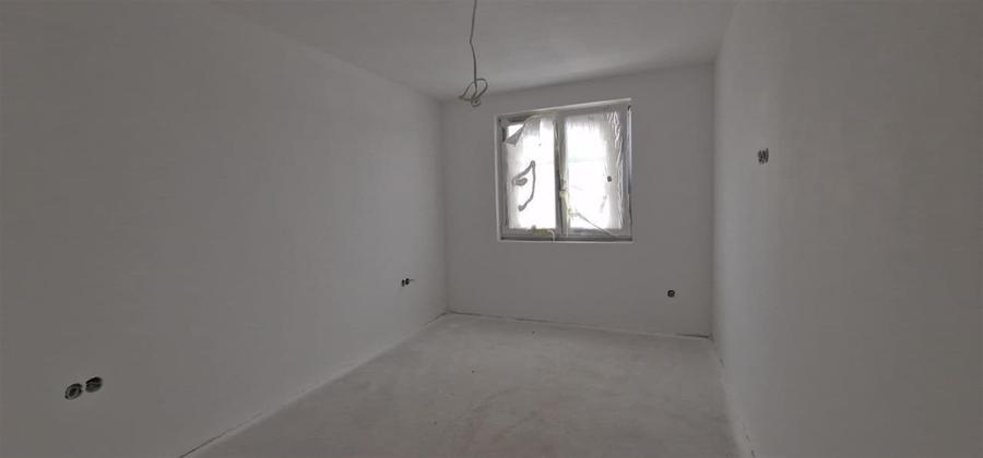 Casa noua 4 camere 2 balcoane zona Calea Cisnadiei