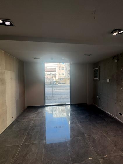 Foisorul de Foc, spatiu comercial de inchiriat, parter, 80 mp, centrala, parcare