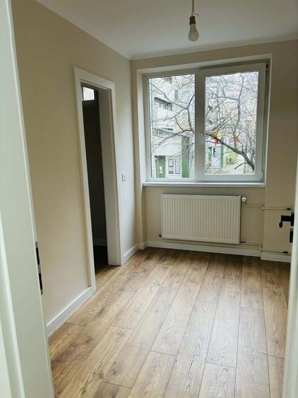 Apartament 3 camere complet renovat – Splaiul Crișanei