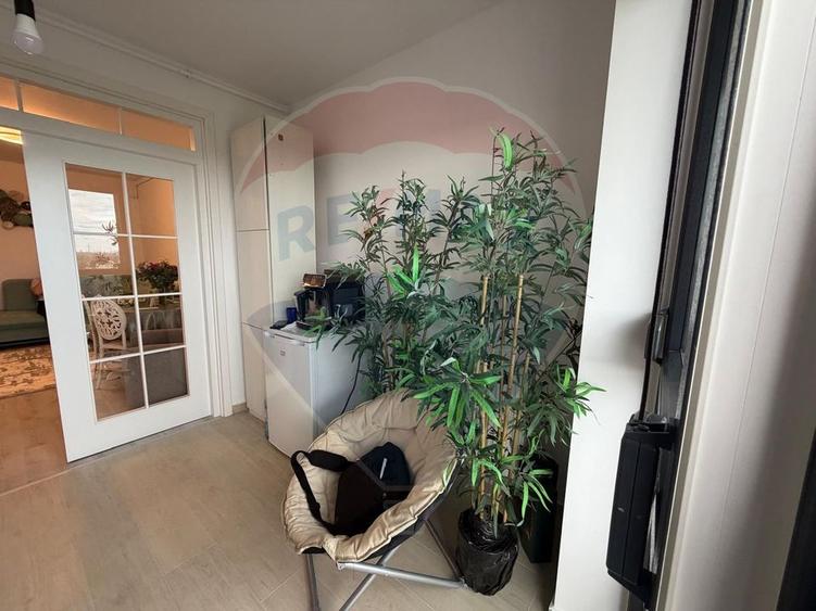Vanzare apartament 3 camere Hils Pallady