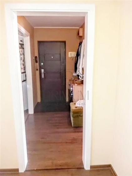 LIPOVEI - DECOMANDAT - 3 CAM - ETAJ 2 - CENTRALA PROPRIE - BOXA - ZONA LINISTITA