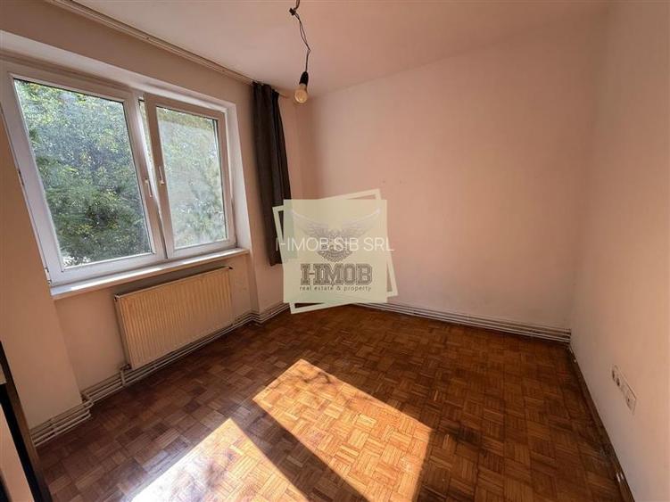Apartament cu 4 camere 2 bai si balcon etajul 1 pe Rahovei - 11