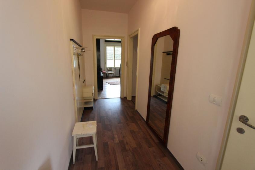 Apartament spatios 3 camere,zona medicina