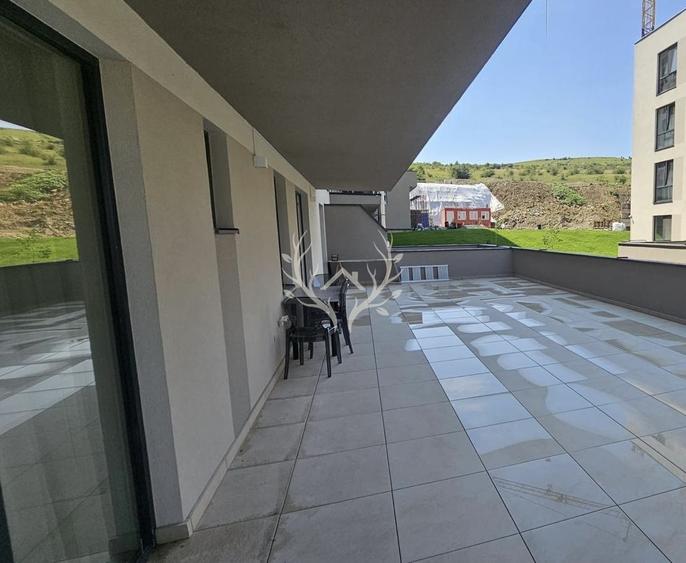 Apartament cu 3 camere si terasa de 82 mp - zona Vivo Floresti