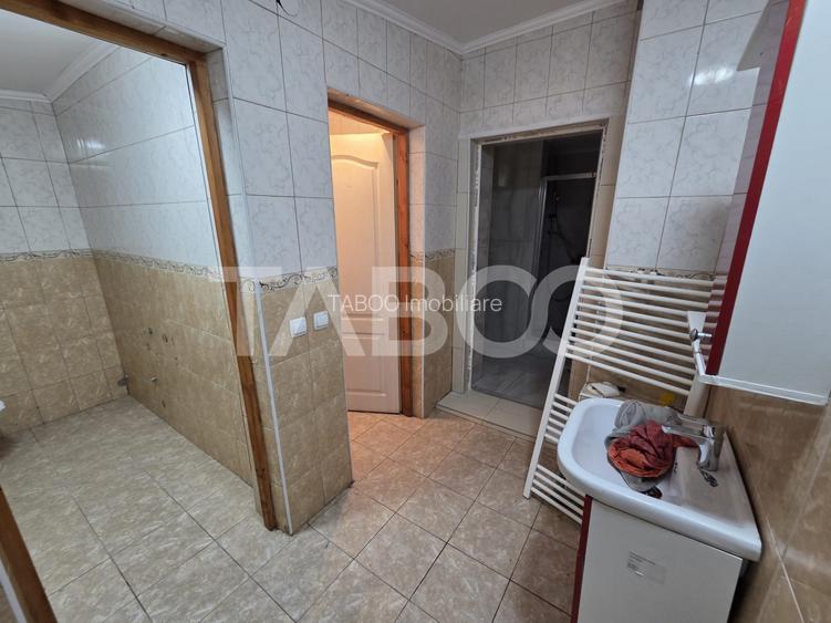 Casa de inchiriat 4 dormitoare living spatios baie prima inchiriere - 8