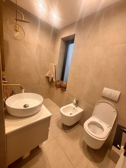 Casa ultra exclusvista, 305 mp, Zona Sub Cetate, Floresti