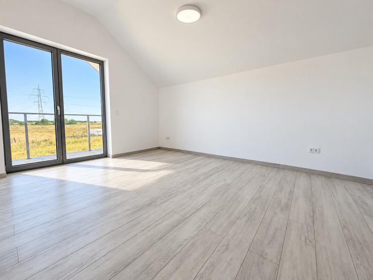 Casă individuală | 4 camere, de vânzare | 3 băi | 400 mp | Berceni | La cheie
