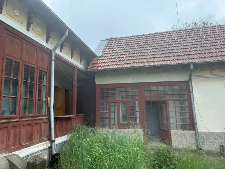 (102) Vilă turistica cu stil în Domnești Argeș
