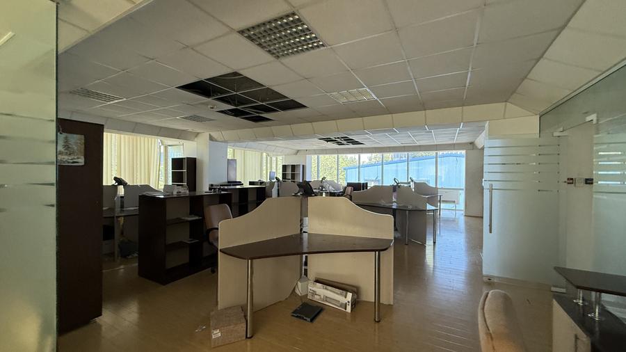 Clădire de birouri în zona industrială P+5 2 lifturi parcări