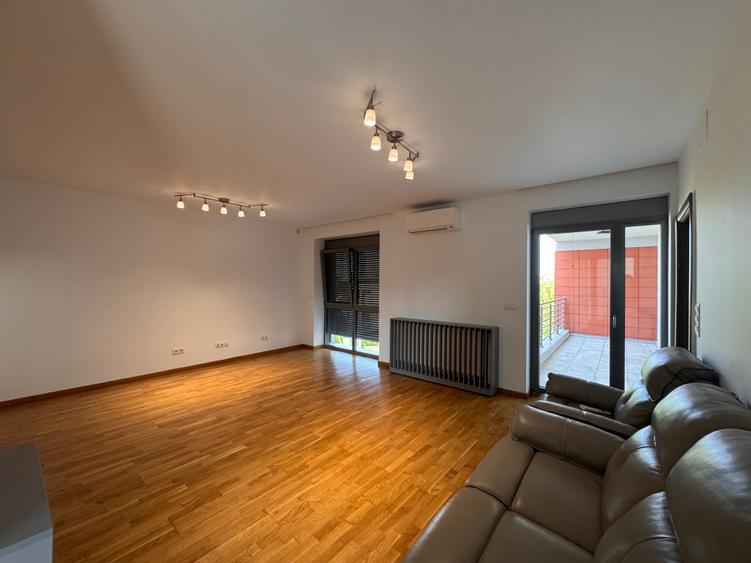 Inchiriere apartament 4 camere complex Green Lake Baneasa