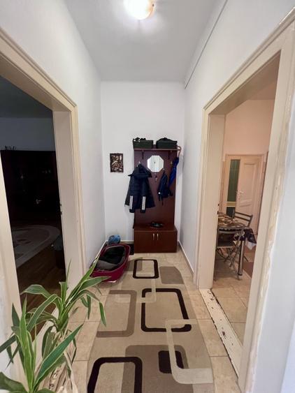 Apartament 2 camere, 57 mp utili, curte comuna - zona Dambovita