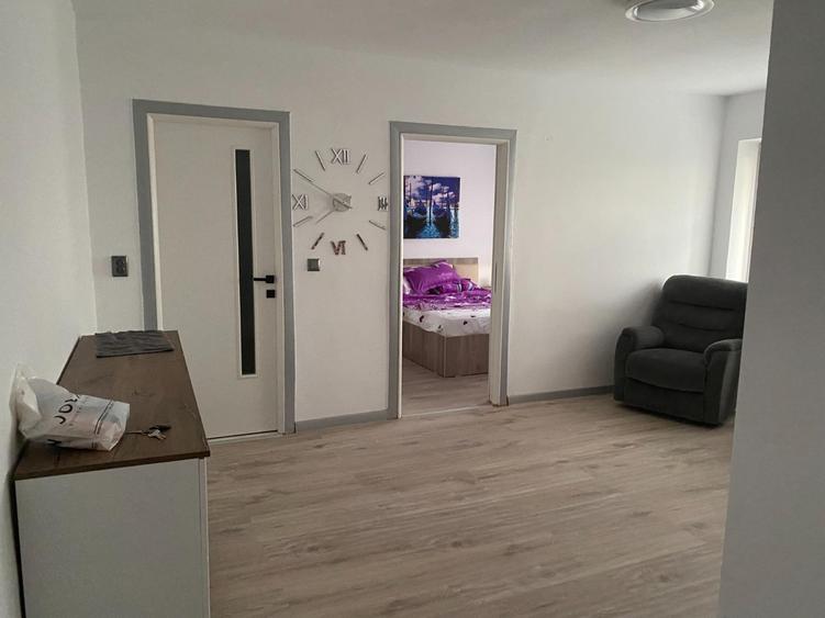 Apartament 2 camere Piata Ovidiu (Cod E5)