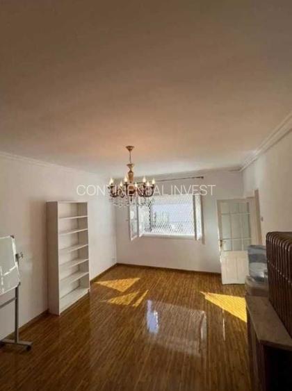 Casa cu garaj, individuala, langa metrou, intersectia Piata Muncii - 3