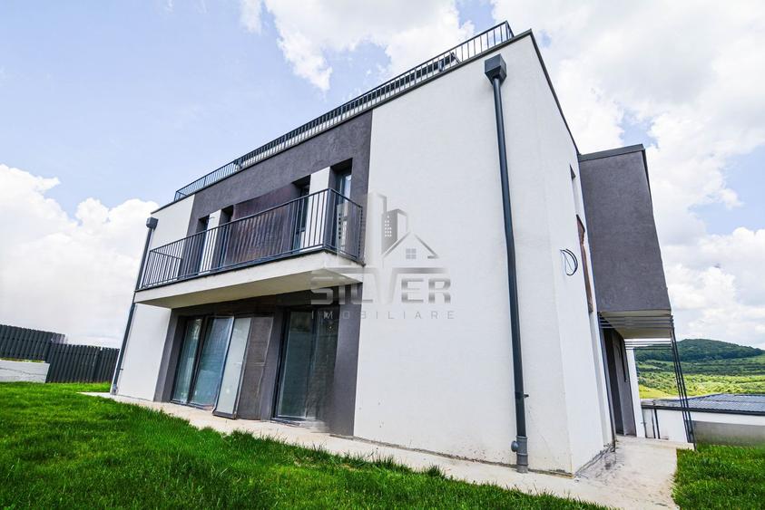 Casa de tip Duplex cu Panorama in Floresti.