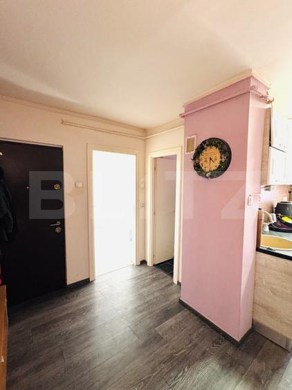 Apartament 2 camere, decomandat, etaj intermediar de vanzare