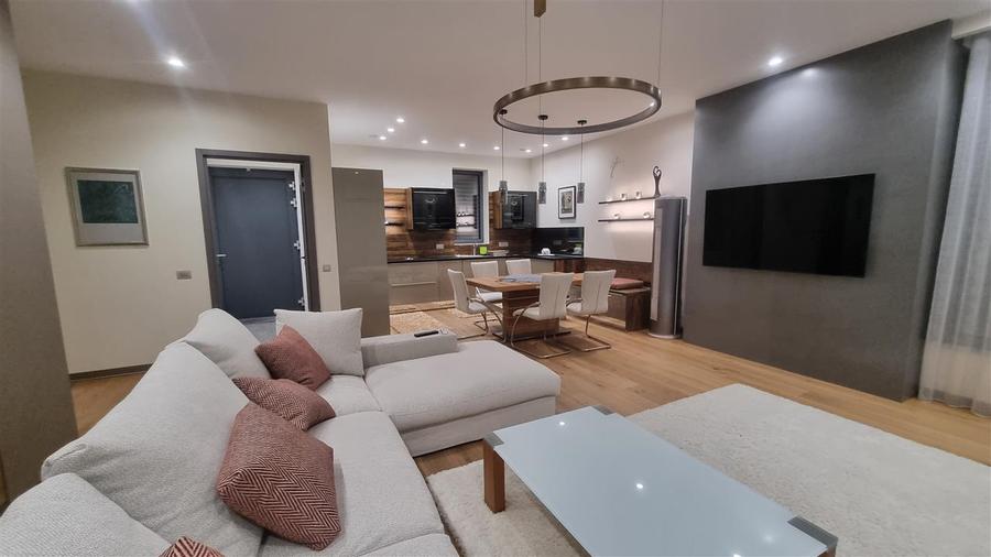 Apartament premium de 3 camere la vila zona Drumul Poienii