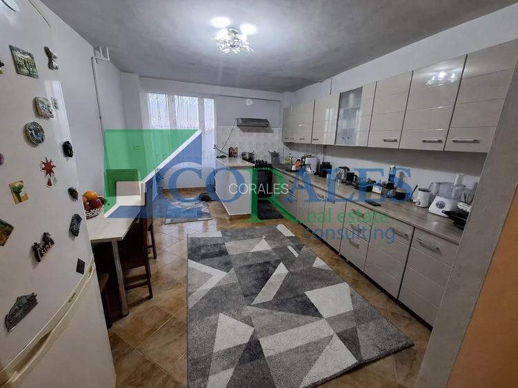 Zona Mircea cel Batran. Etaj intermediar. - 7