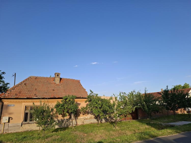Casa pentru demolare/renovare in Nadlac cu teren 616mp