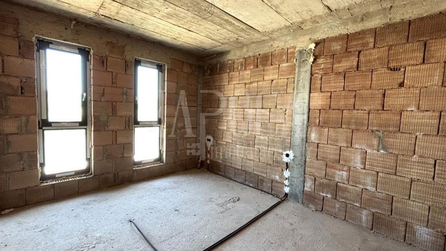 Casa 5 camere de vanzare in Cetatea Fetei, Floresti