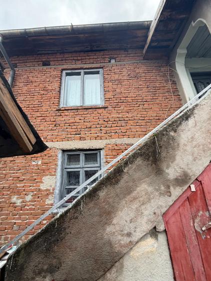 Casa/vila 70mp langa blocuri din caramida , 270mp teren, Filiasi