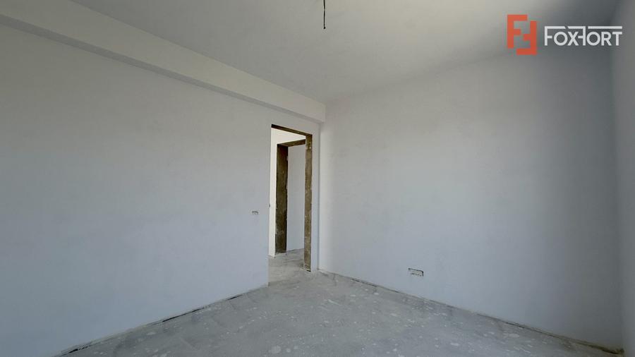 Duplex cu 5 camere, teren de 365 mp - Sanandrei