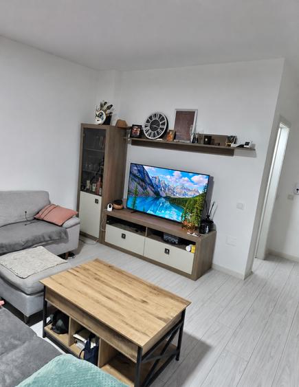 Apartament 2 camere, bloc nou, balcon, lift și loc de parcare