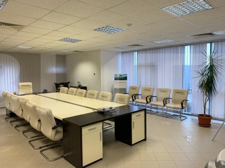 Hala clasa A+ cladire de birouri