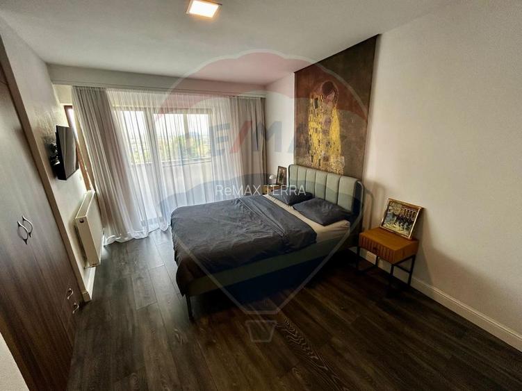 DE INCHIRIAT: Apartament la casa, curte privata si terase panoramice - 7