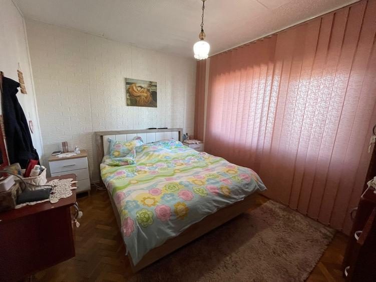 Apartament 4 camere, decomandat, zona Pacurari - Esplanada, Iasi