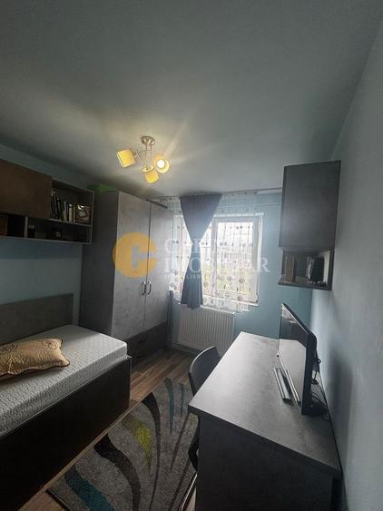 Apartament 3 Camere Semidecomandat - Rond Zimbru