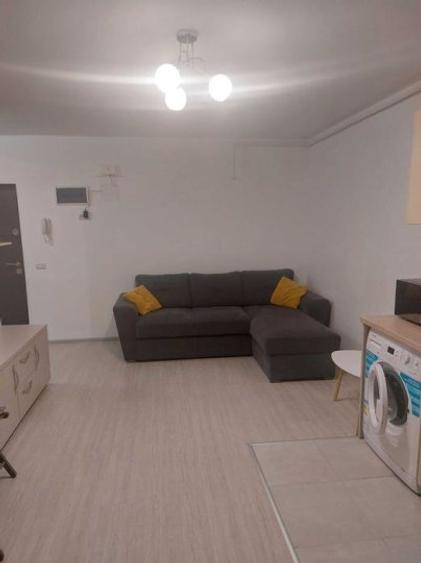 Închiriere Garsonieră în Titan cu loc de parcare si balcon