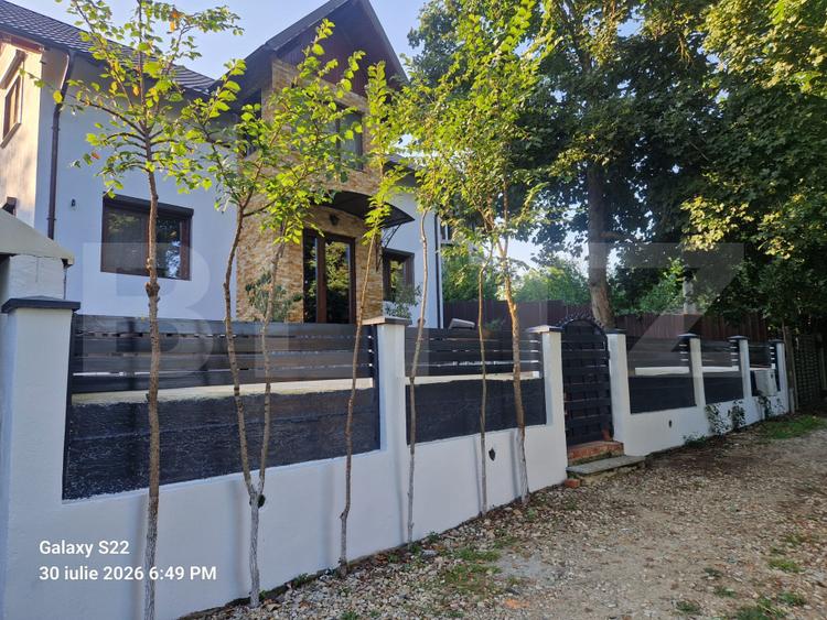 Casă premium cu panoramă asupra orașului – garaj dublu, 774 mp teren