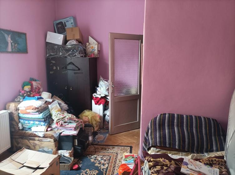 Casa 4 camere libera la vanzare zona Central
