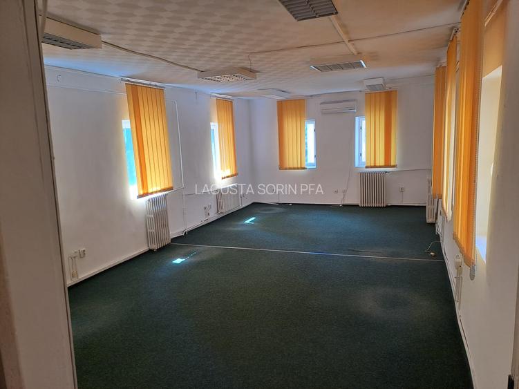 Calea Victoriei - Centrul Vechi-CEC, P+1, singur curte, curte generoasa(1400 mp) - 2