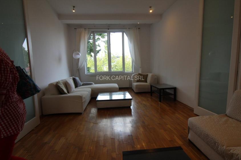 Primaverii Apartament in vila cu 2 dormitoare 2 bai de inchiriat. Single expat.