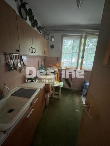 APARTAMENTt 3 CAMERE DE VANZARE - Parter -GIULESTI