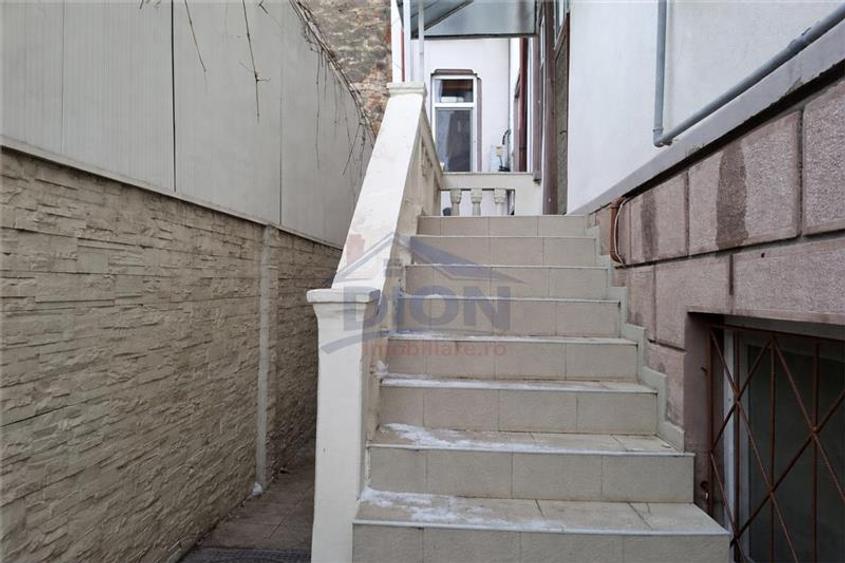 Vila de vanzare , zona  boema