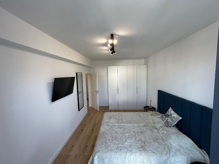 Apartament 3 camere, 2 bai , terasa, 2 locuri parcare subteran + boxa
