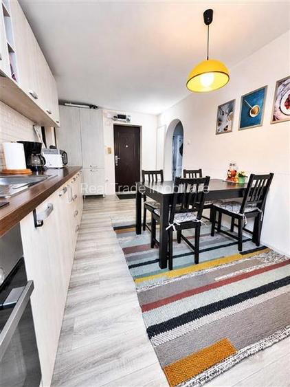 Apartament 2 camere decomandat renovat, zona Astra - 5