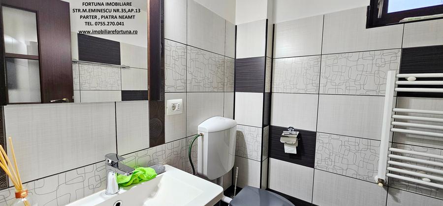 Vila cocheta prevazuta cu beci, terasa, piscina, anexa si teren