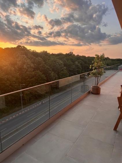 Apartament 3 camere cu terasă de 87 mp și vedere spre Pădurea Băneasa – Pipera