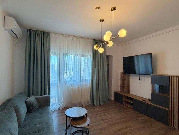 Apartament 3 Camere,Universitate,Metrou,et.5/8,Amenajat,mobilat,complet