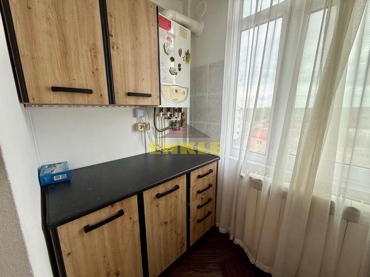 De vanzare apartament 2 camere decomandat