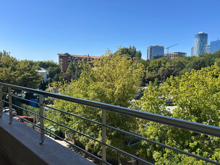 Floreasca 4 cam lux vedere lac